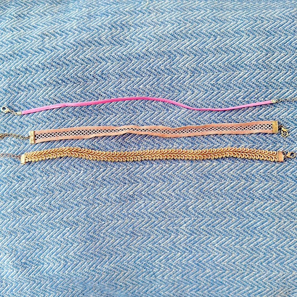 Pink choker set